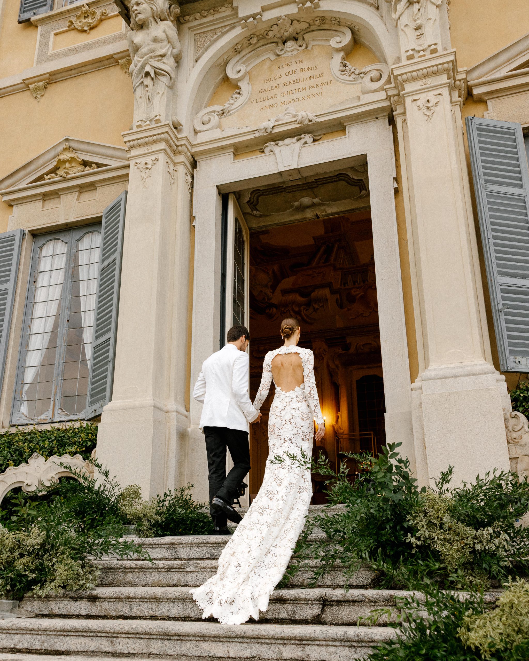 Best editorial wedding photographer in Lake Como